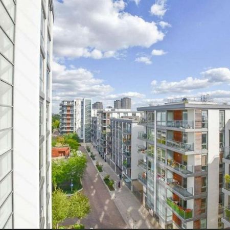 New Stylish 1 Bedroom Flat Stunning Balcony Views Brentford Exterior photo